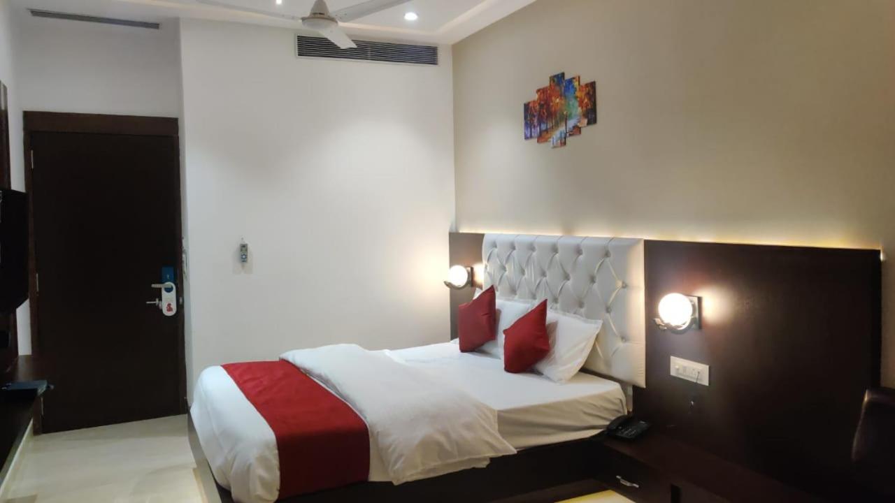 Hotel Relax Bhopal Exterior photo