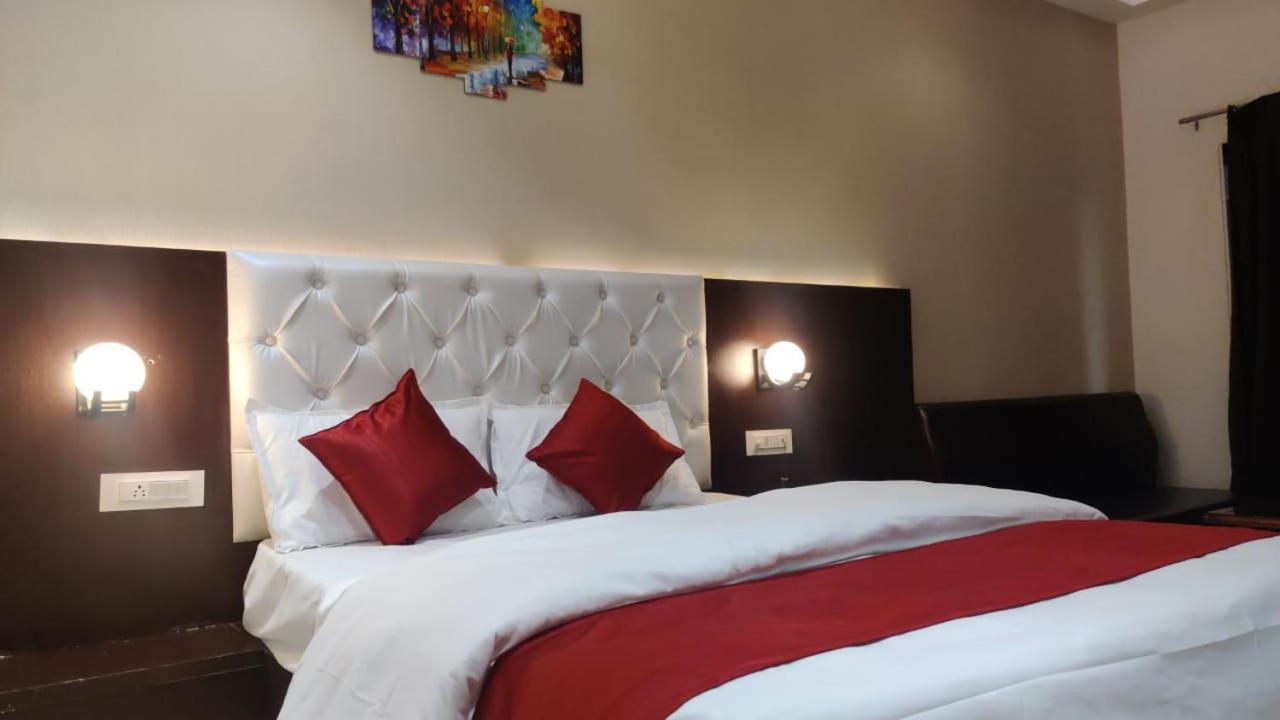 Hotel Relax Bhopal Exterior photo